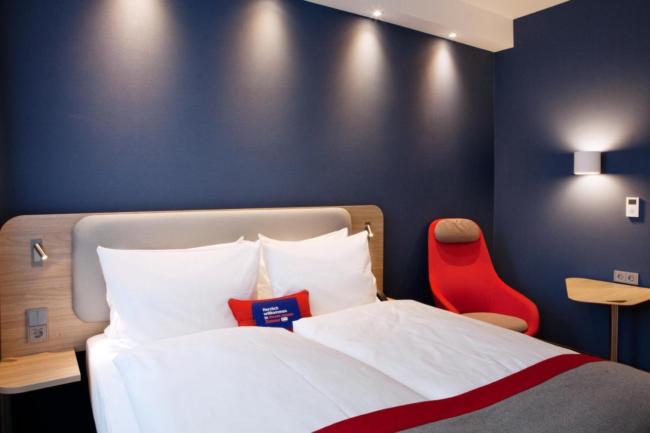 Holiday Inn Express - Goeppingen By Ihg Bagian luar foto