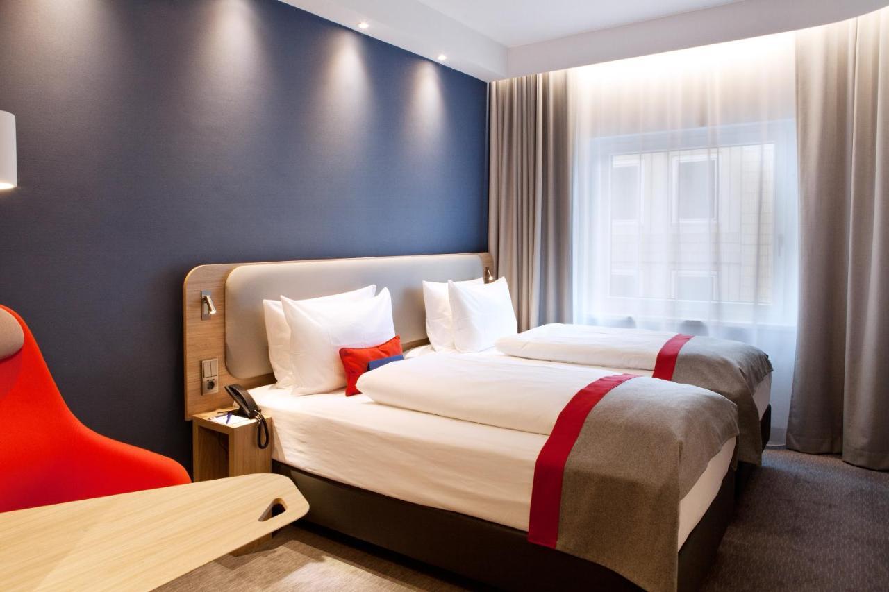 Holiday Inn Express - Goeppingen By Ihg Bagian luar foto