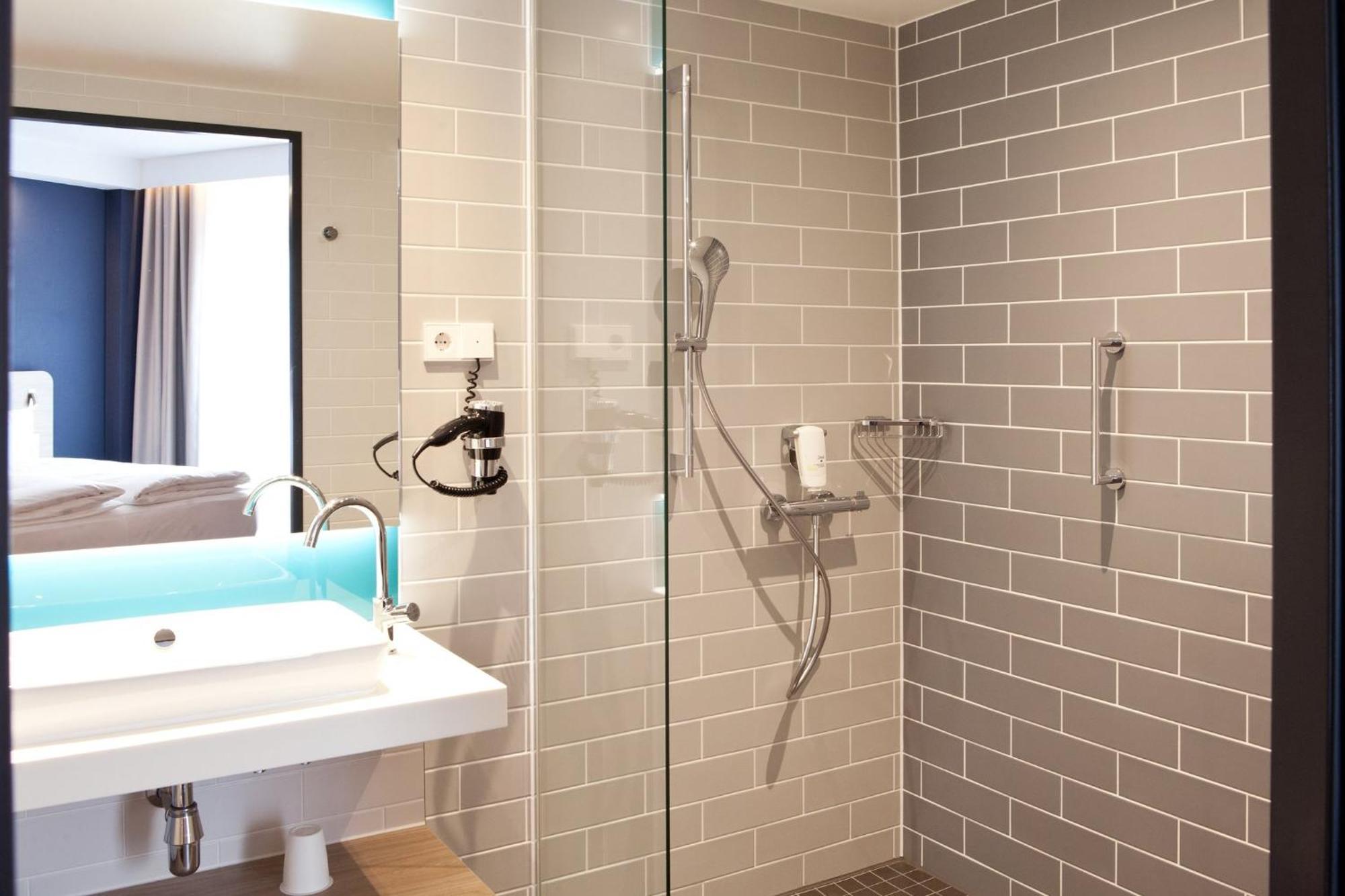 Holiday Inn Express - Goeppingen By Ihg Bagian luar foto