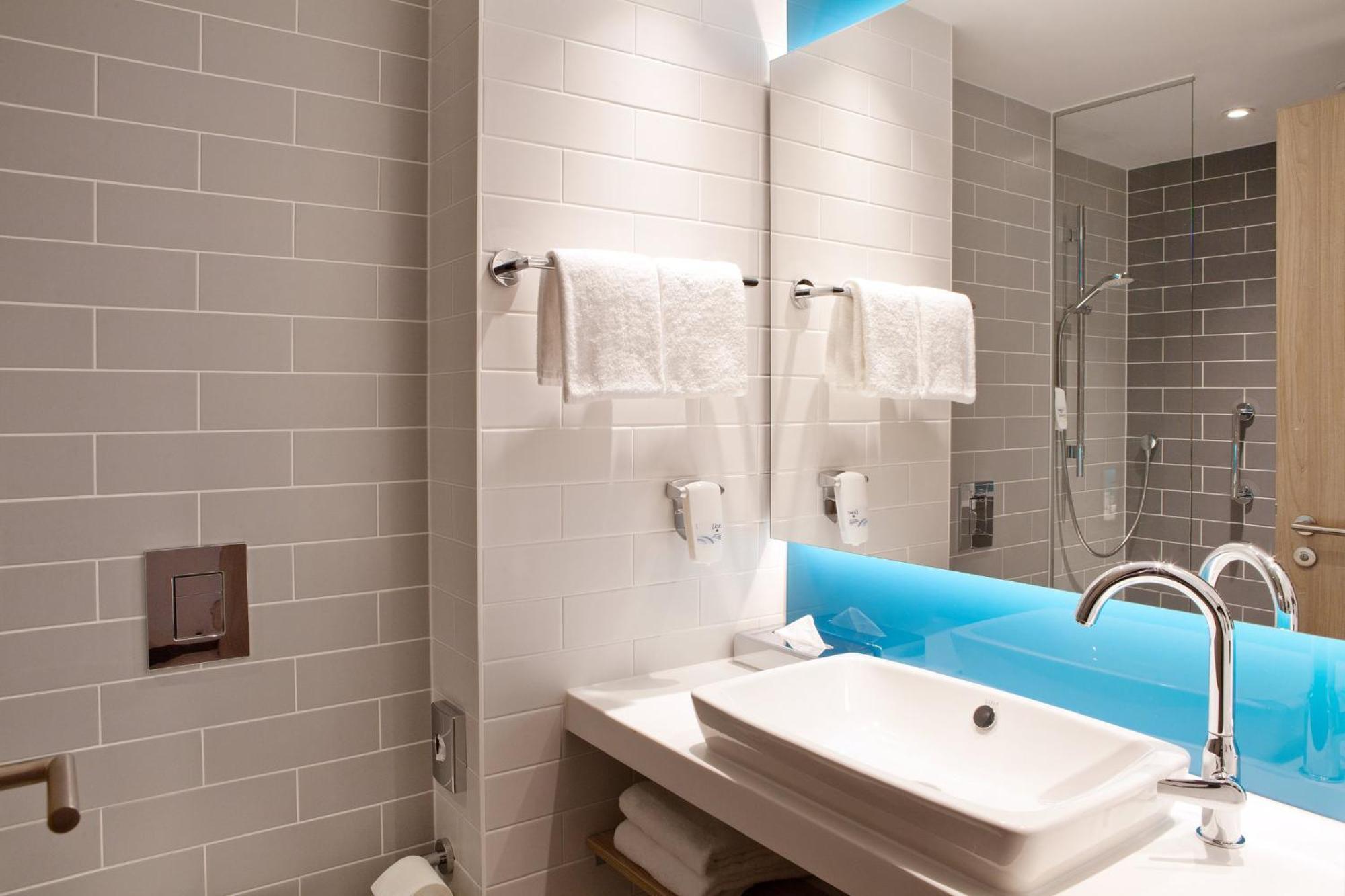 Holiday Inn Express - Goeppingen By Ihg Bagian luar foto