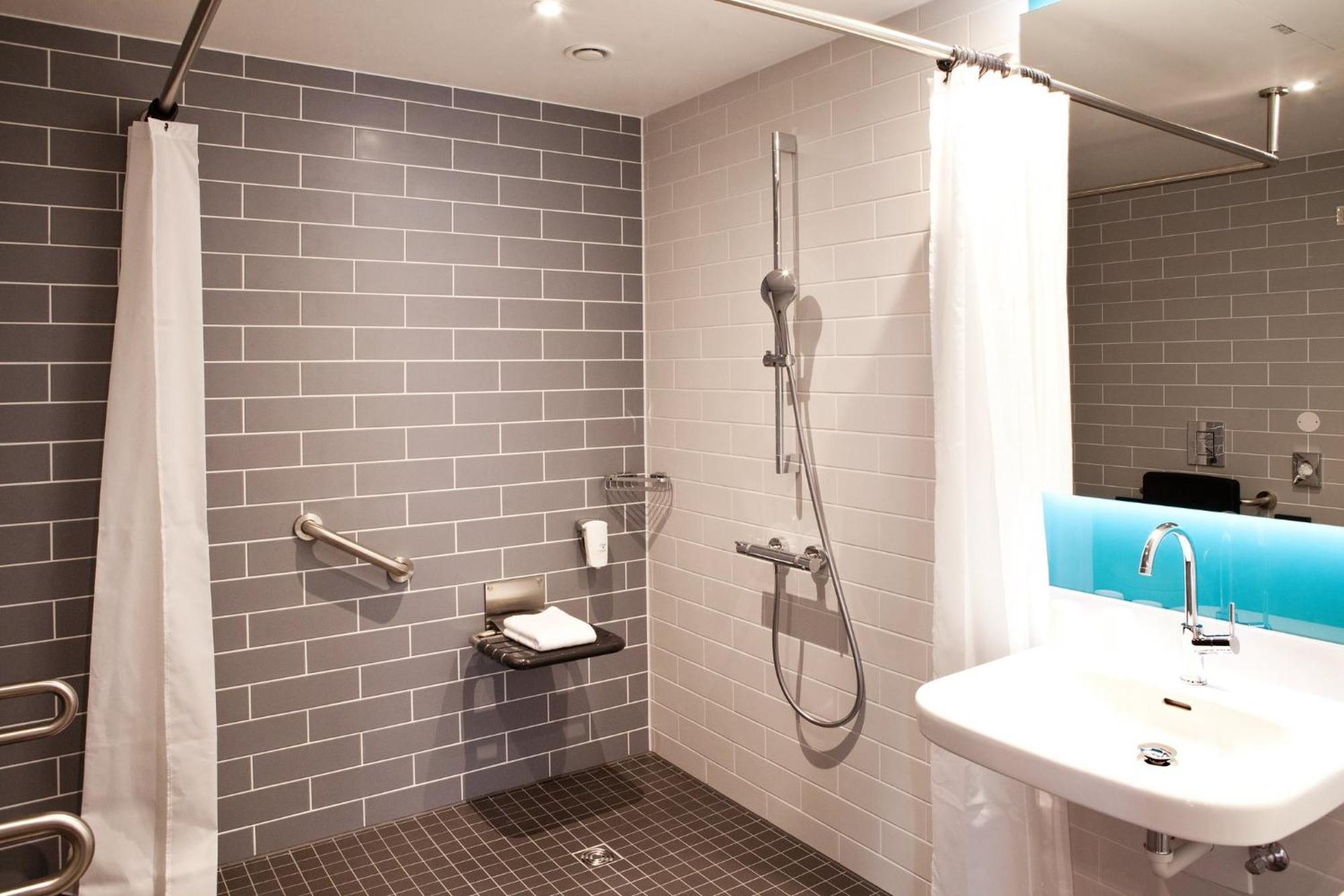 Holiday Inn Express - Goeppingen By Ihg Bagian luar foto
