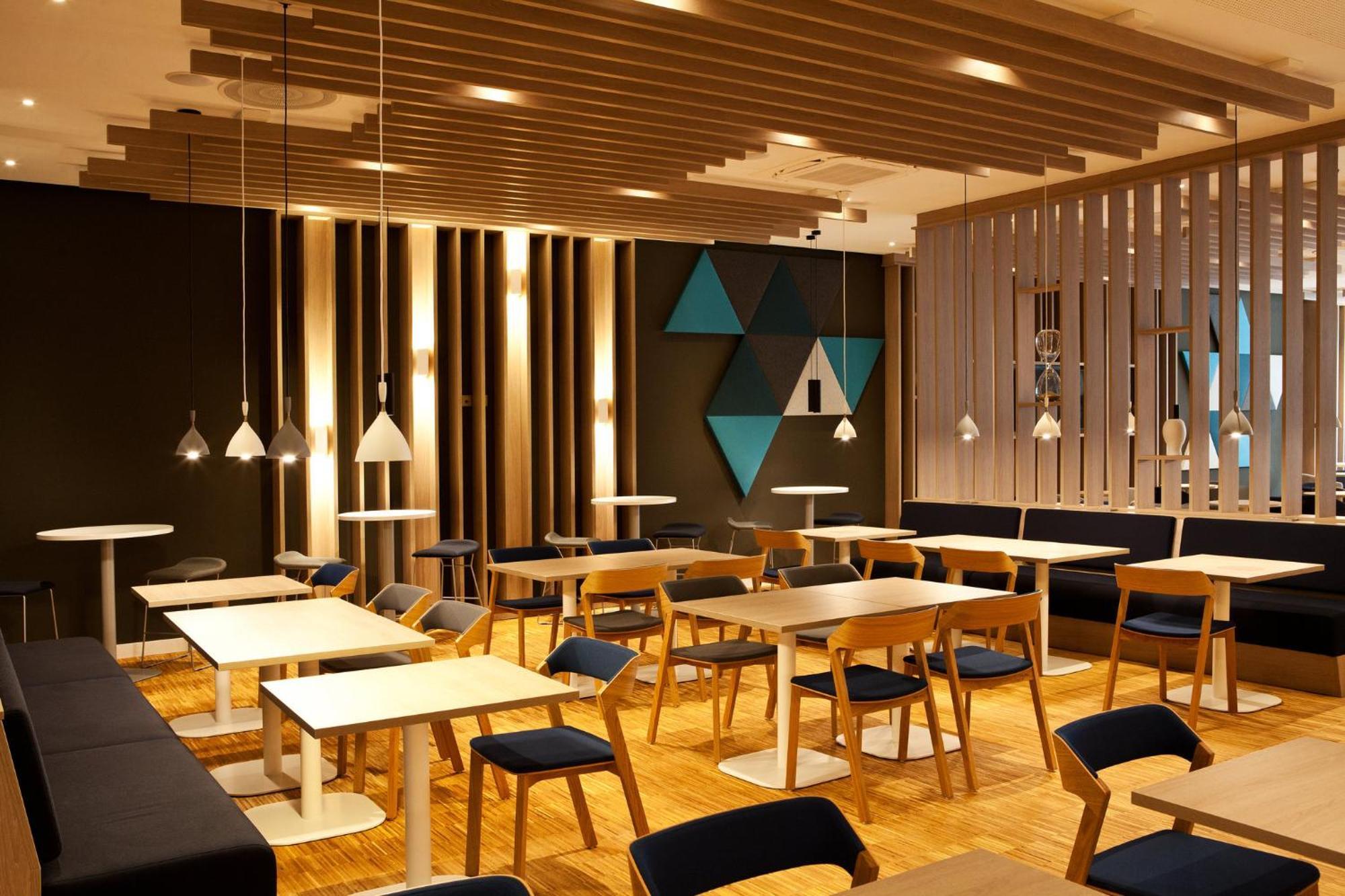 Holiday Inn Express - Goeppingen By Ihg Bagian luar foto