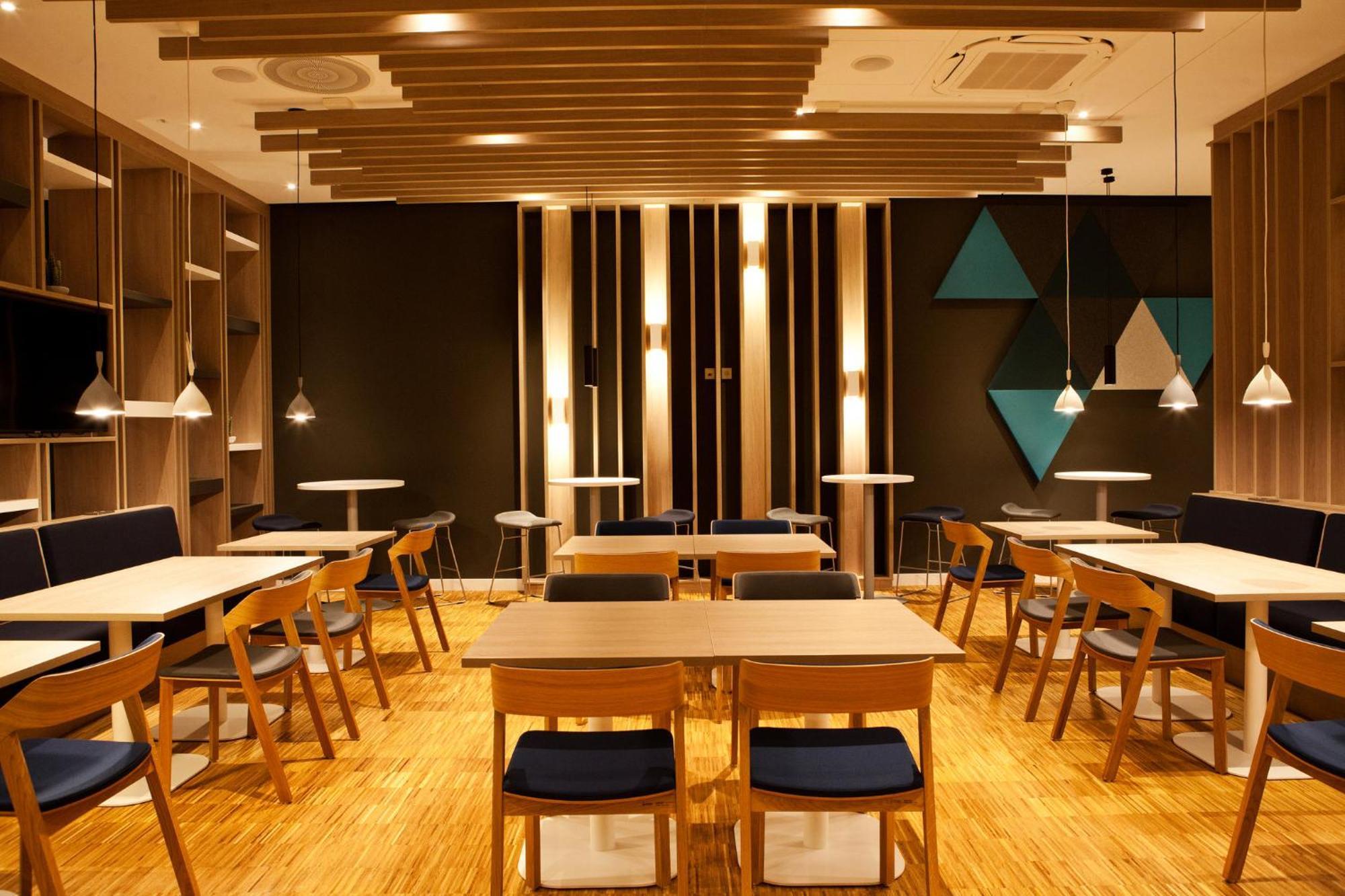 Holiday Inn Express - Goeppingen By Ihg Bagian luar foto